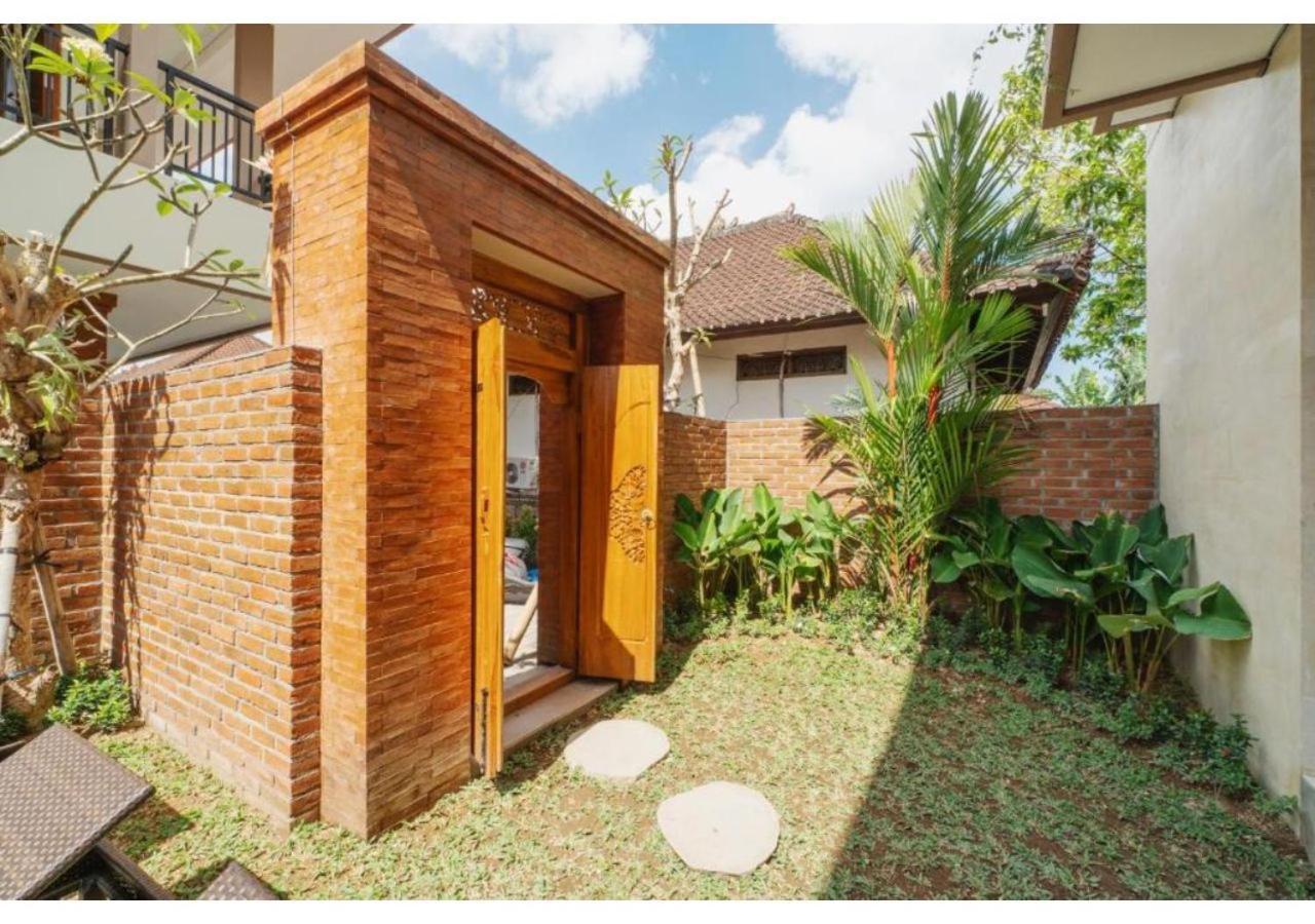 Komala Homestay Canggu Eksteriør billede